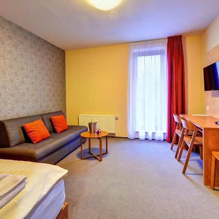 Hotel Toc Lipová-lázně Kültér fotó