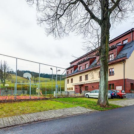 Hotel Toc Lipová-lázně Kültér fotó