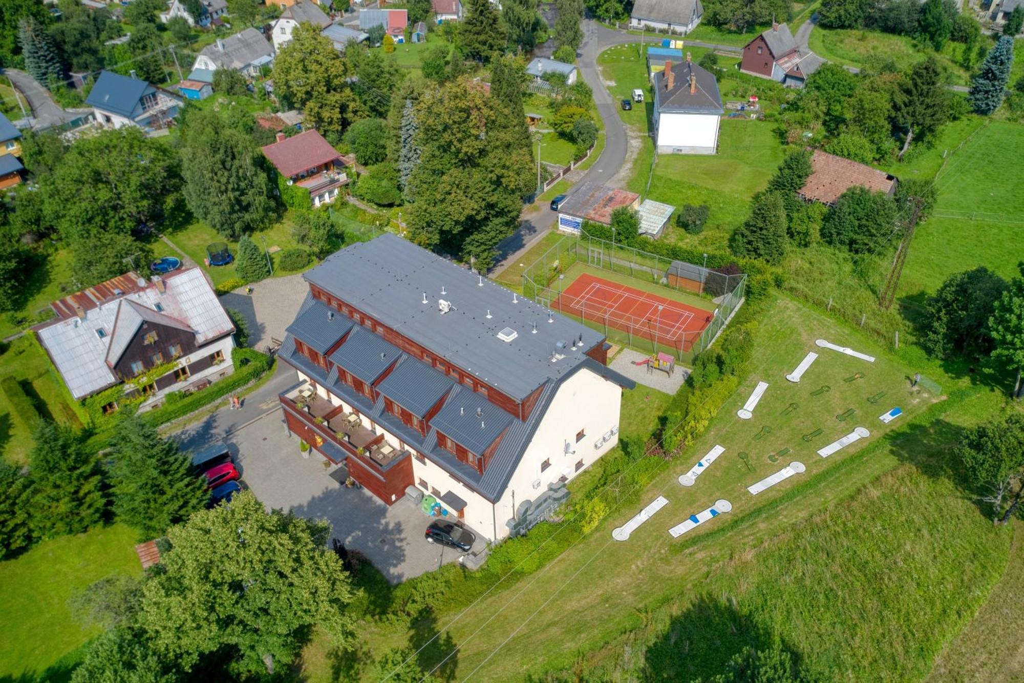 Hotel Toc Lipová-lázně Kültér fotó