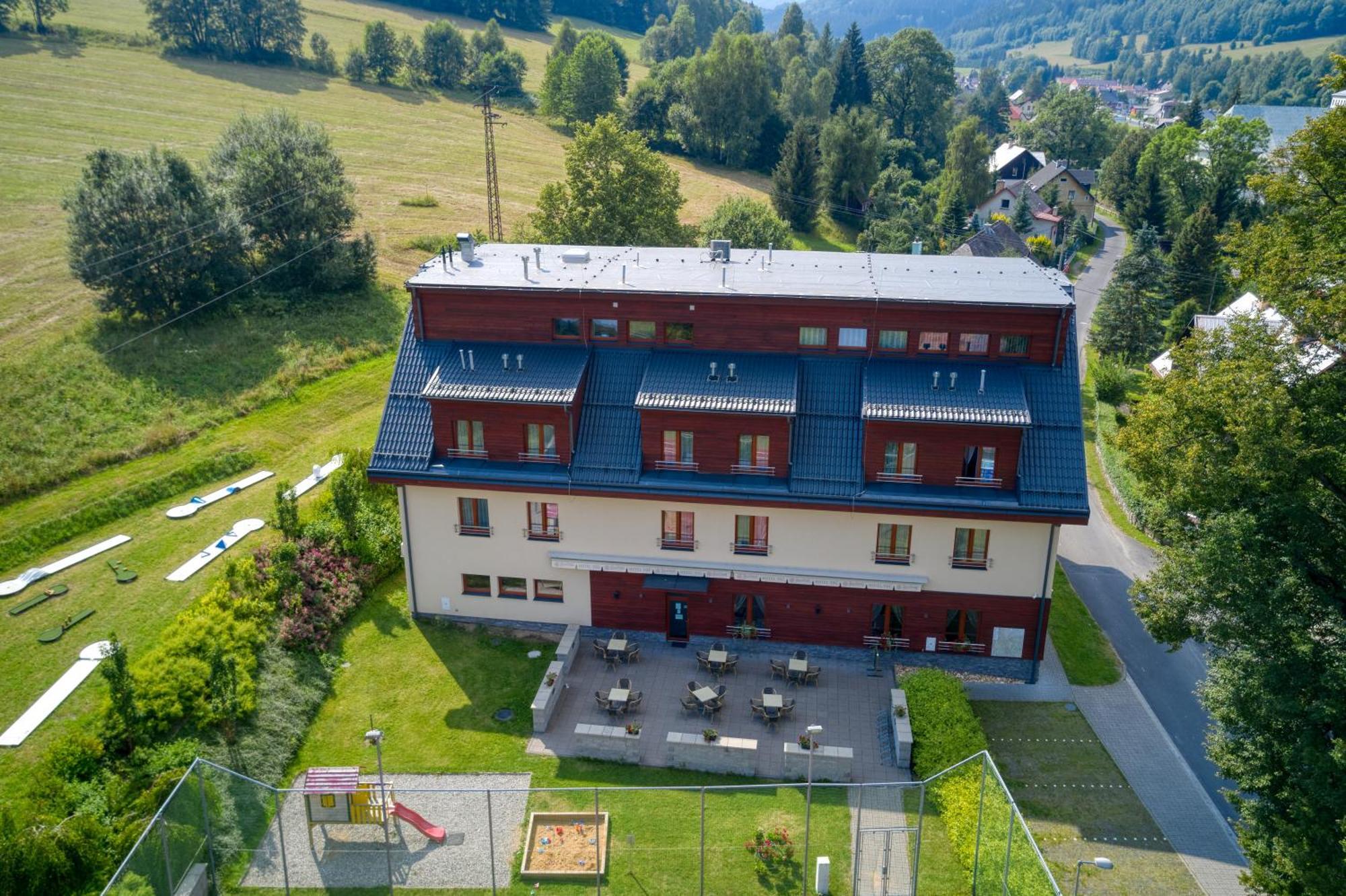 Hotel Toc Lipová-lázně Kültér fotó