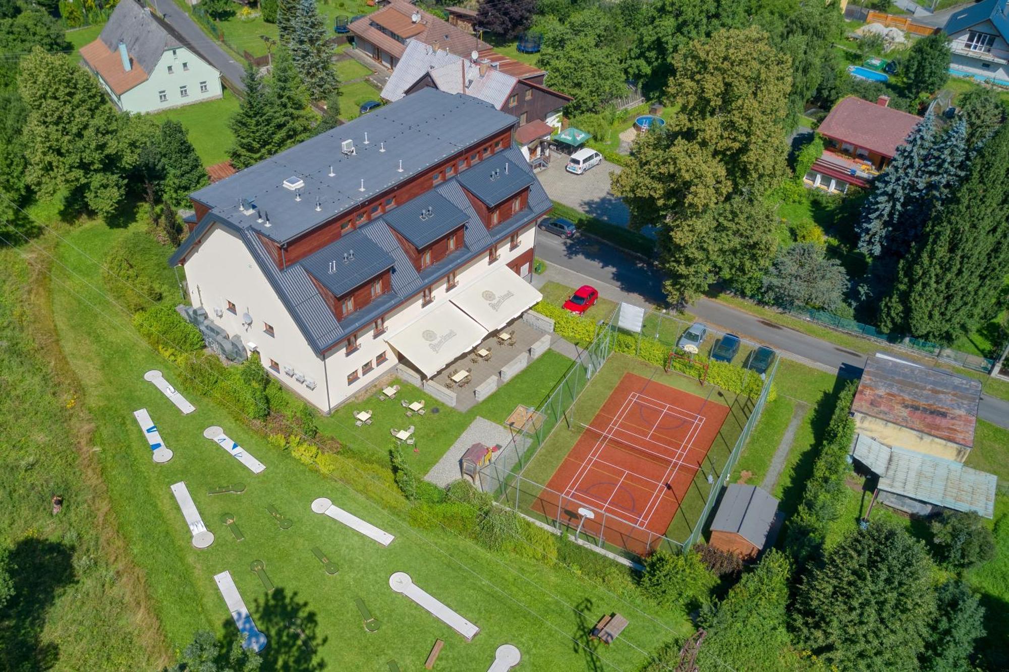 Hotel Toc Lipová-lázně Kültér fotó