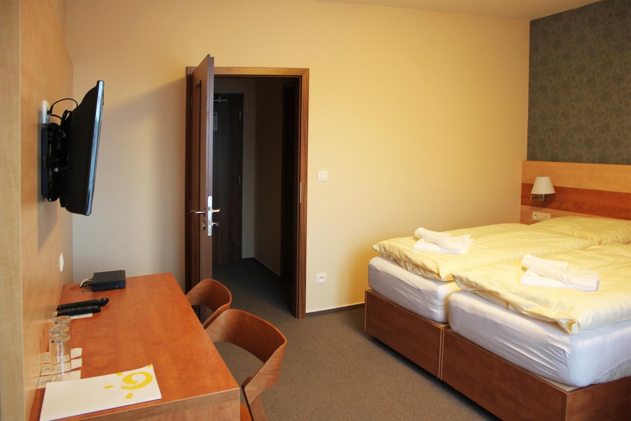 Hotel Toc Lipová-lázně Kültér fotó