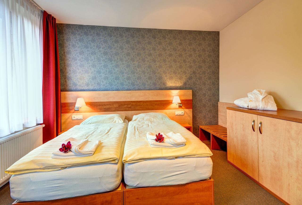 Hotel Toc Lipová-lázně Kültér fotó